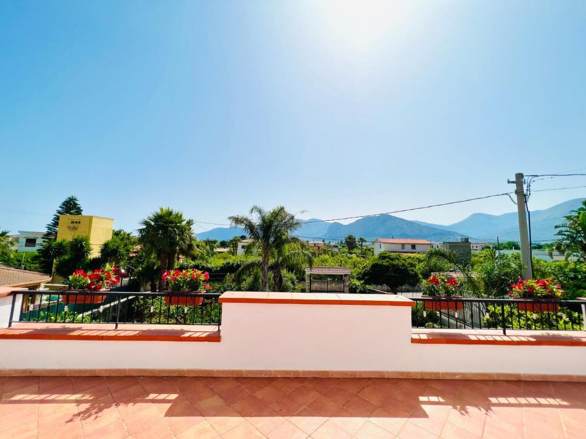 Villa Genova คารินิ ภายนอก รูปภาพ