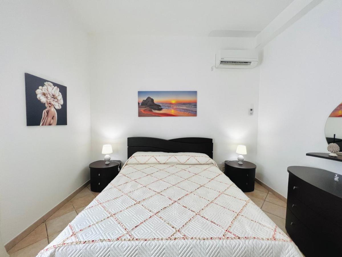 Villa Genova คารินิ ภายนอก รูปภาพ