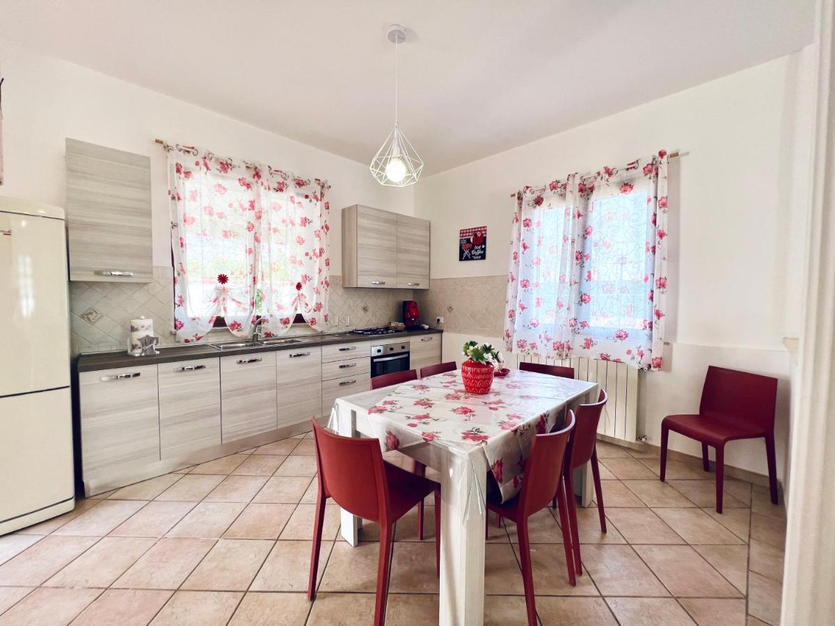 Villa Genova คารินิ ภายนอก รูปภาพ