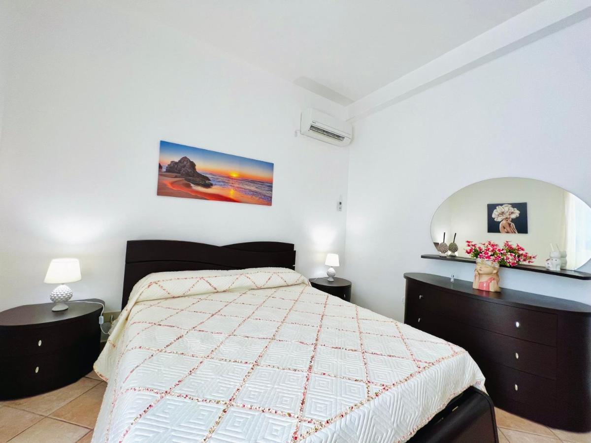 Villa Genova คารินิ ภายนอก รูปภาพ