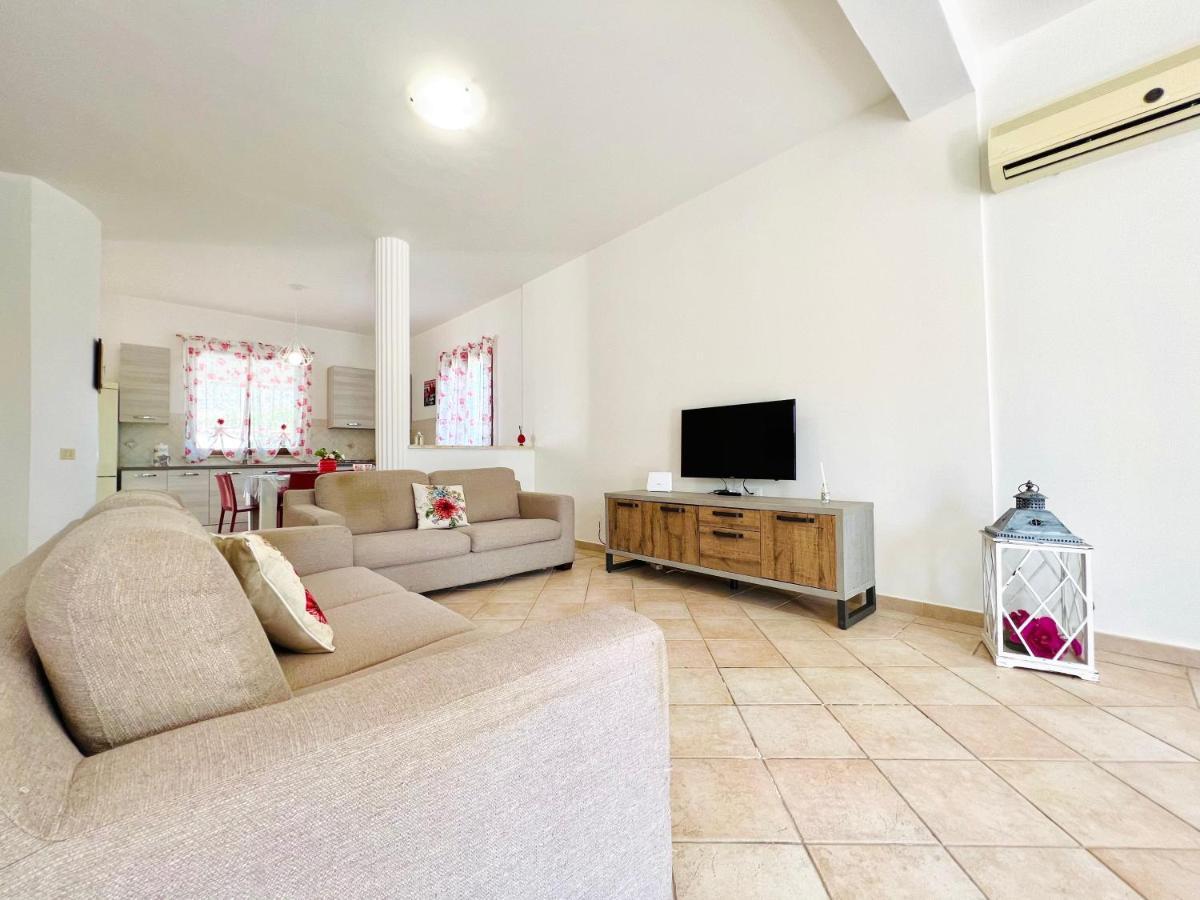 Villa Genova คารินิ ภายนอก รูปภาพ