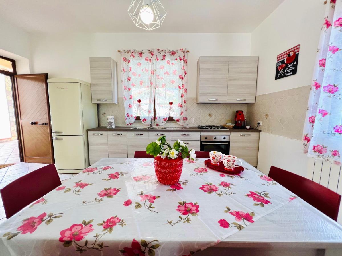 Villa Genova คารินิ ภายนอก รูปภาพ