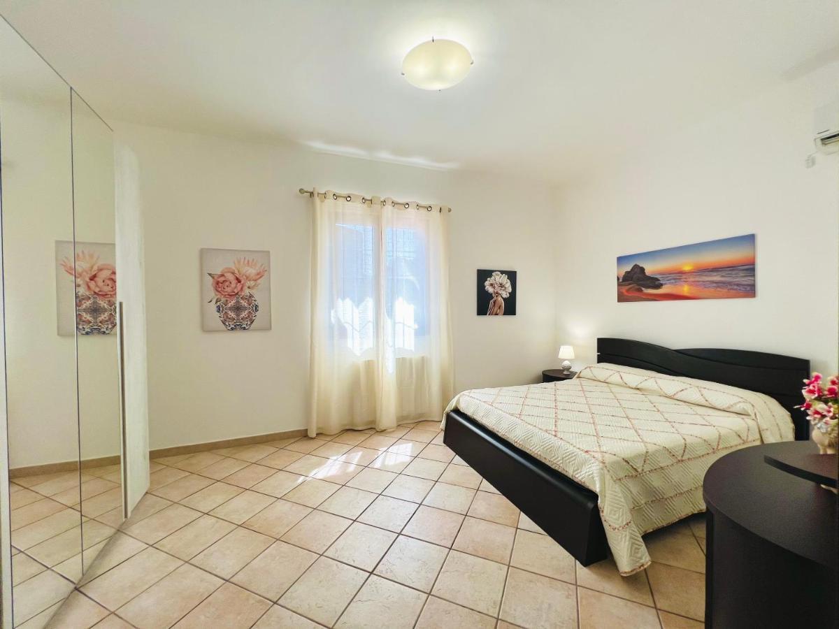 Villa Genova คารินิ ภายนอก รูปภาพ