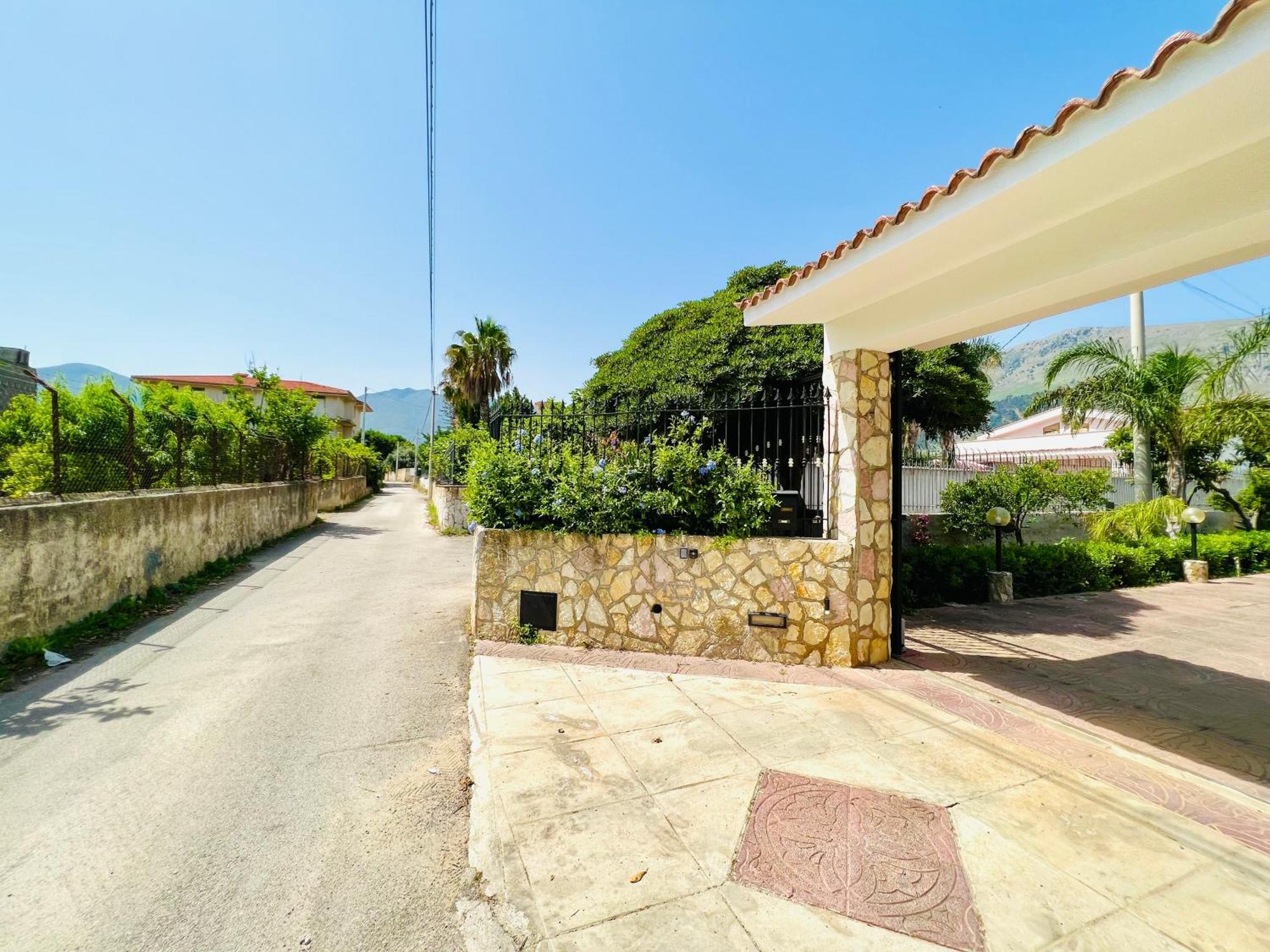 Villa Genova คารินิ ภายนอก รูปภาพ