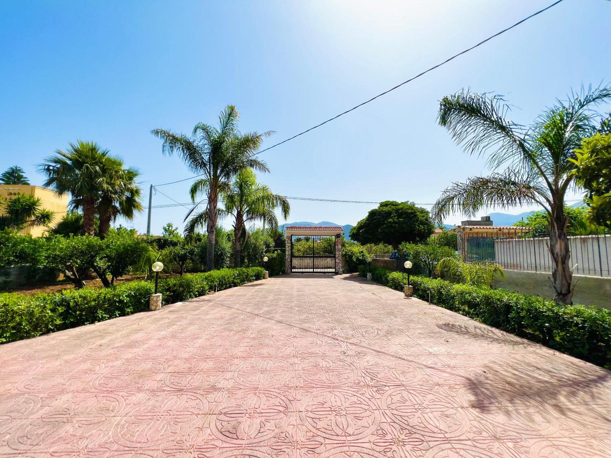 Villa Genova คารินิ ภายนอก รูปภาพ